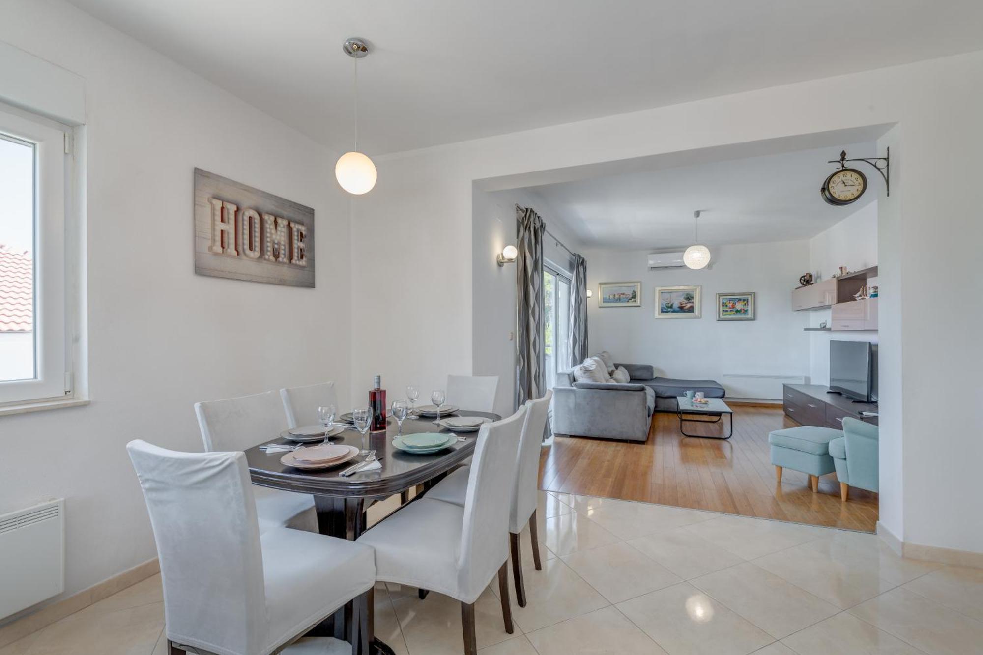 Apartments Cala Podstrana Bagian luar foto